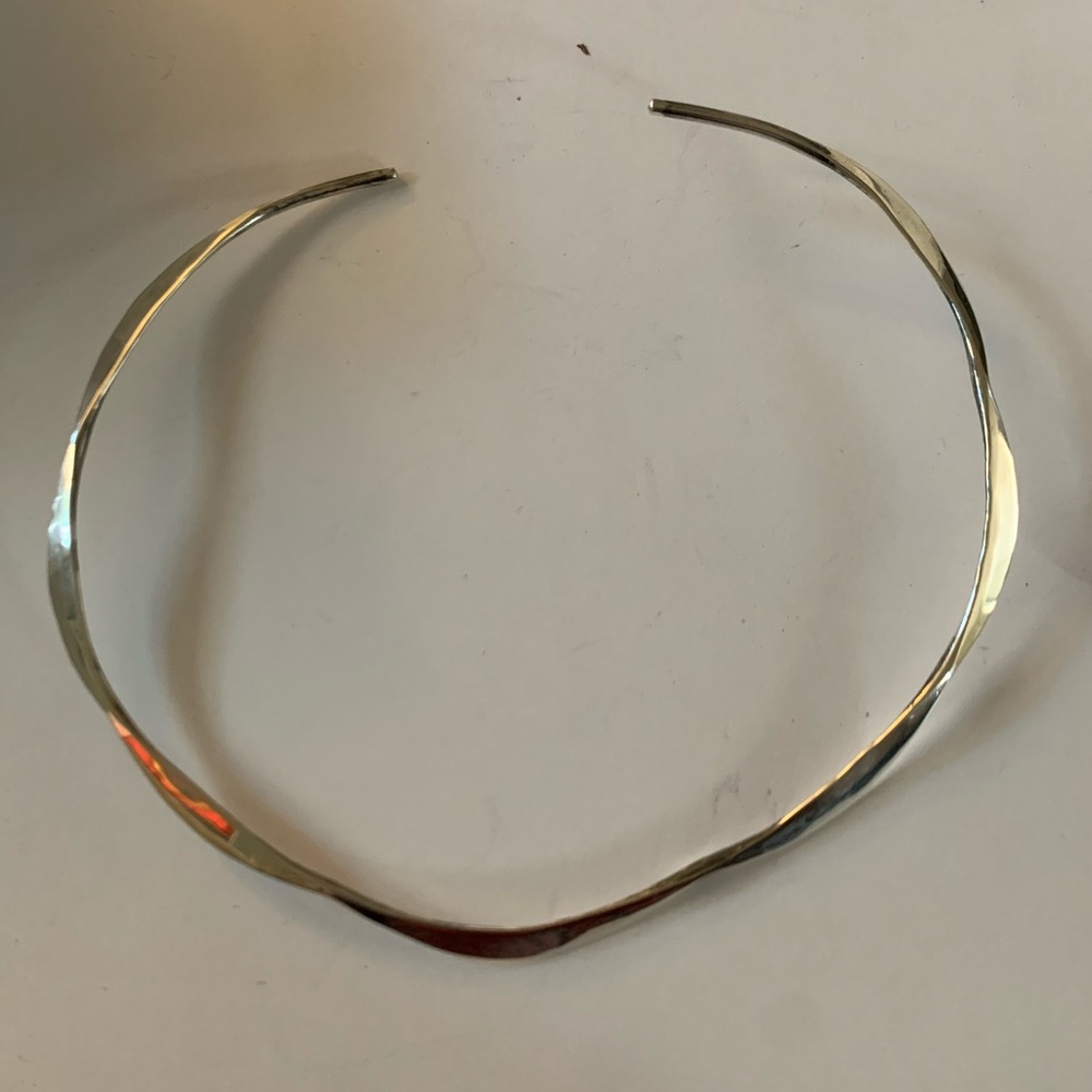 Delicate silver choker